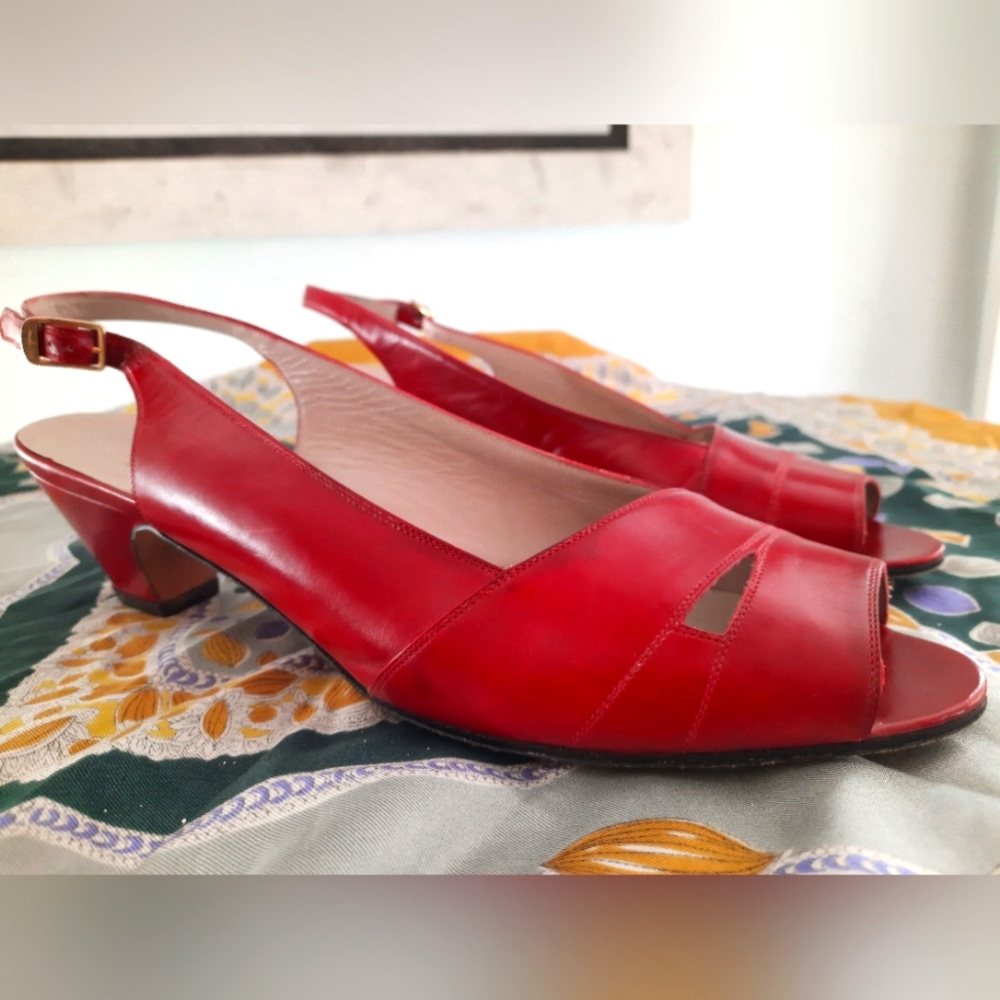Vtg Salvatore Ferragamo Red Slingback Heels